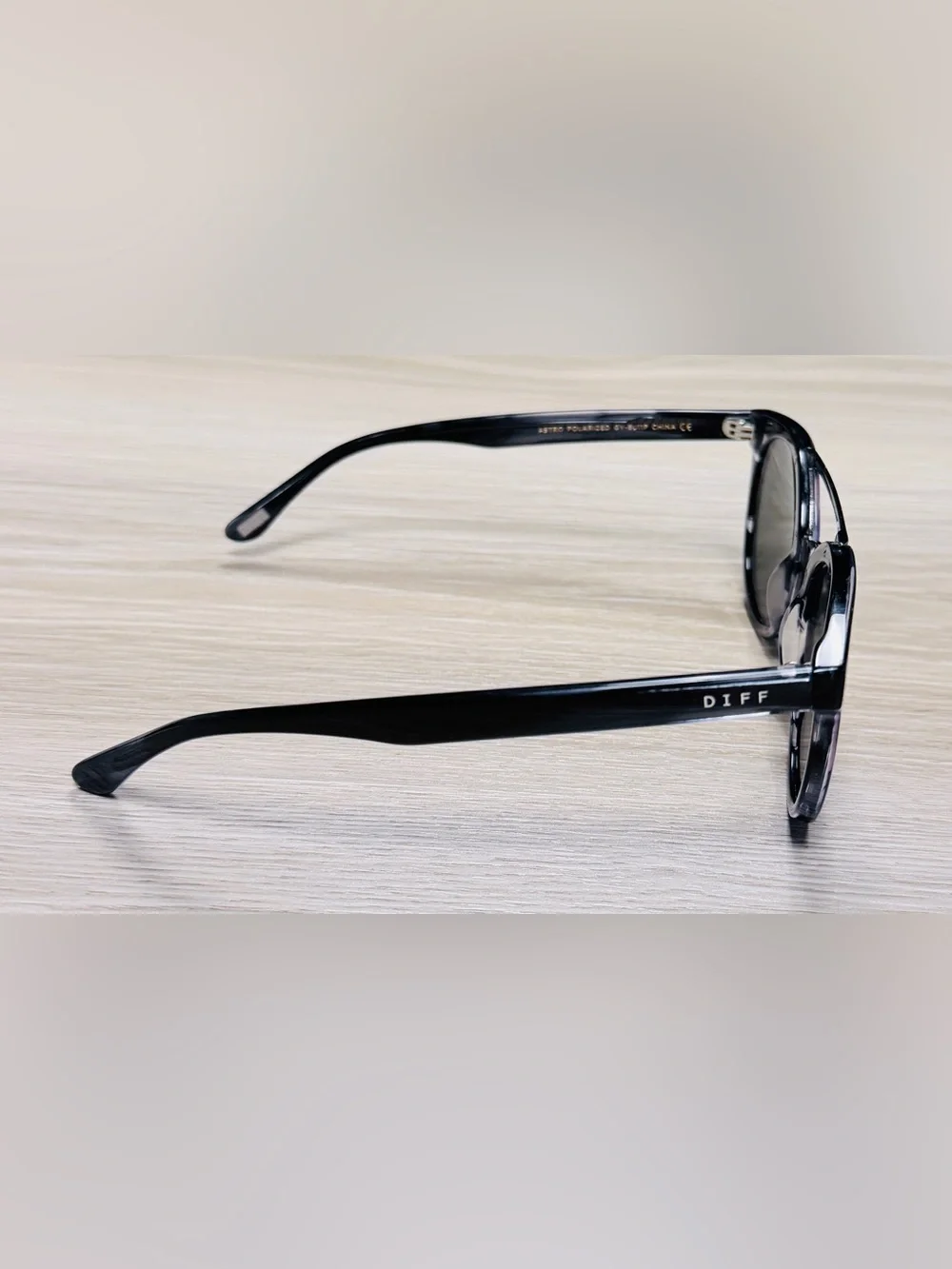 DIFF Eyewear Astro Polarized Aviator Sunglasses (Gray Stripe/Blue Mirror)